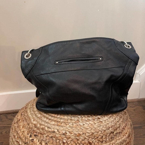 B Makowsky Large Black Leather Shoulder Bag - Picture 3 of 13